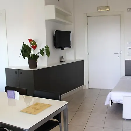 Lungotevere 4* Roma