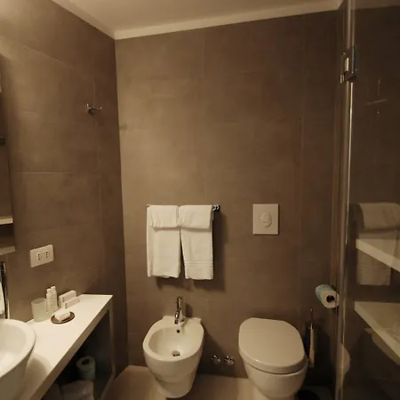 Lungotevere 4* Roma