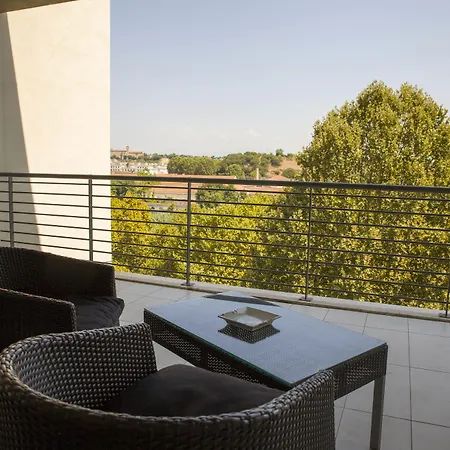 Lungotevere 4*