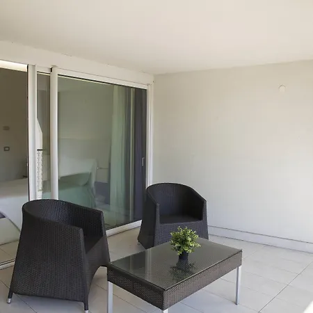 Lungotevere Apart Otel 4*