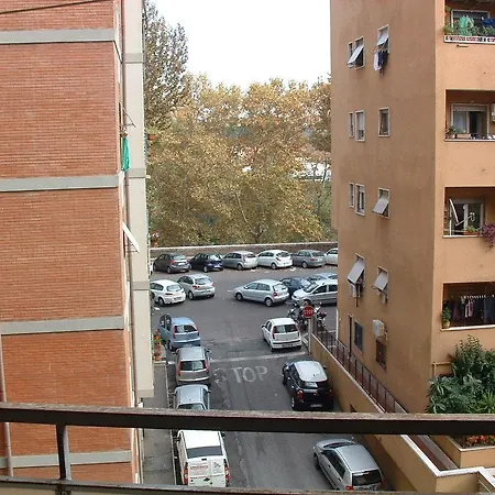 Apart Otel Lungotevere 4*