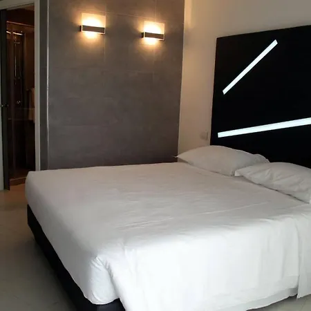 Lungotevere 4* Roma