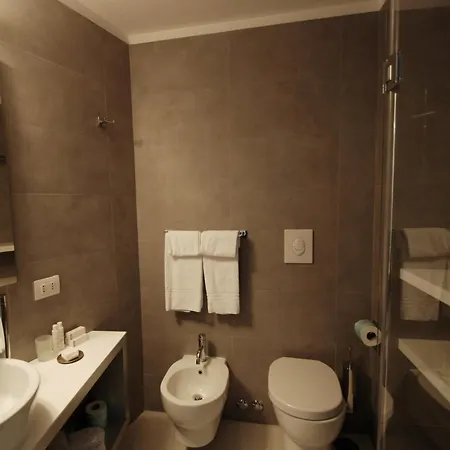 Lungotevere 4* Roma