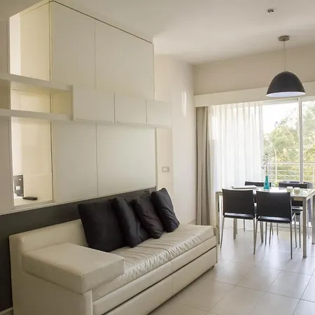 Lungotevere 4* Roma