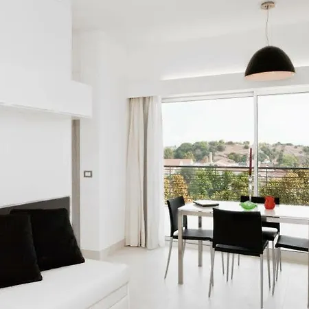 Lungotevere Apart Otel 4*