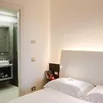 Lungotevere Lägenhetshotell 4*