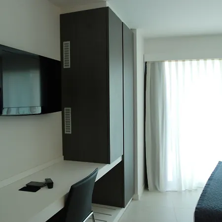 Aparthotel Lungotevere 4*