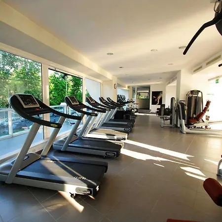 Lungotevere 4*