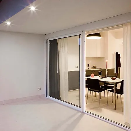 Lungotevere 4*