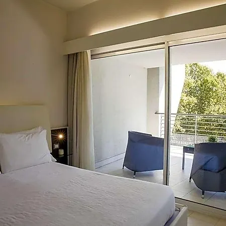 Apart Otel Lungotevere 4*