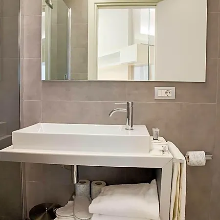 Lungotevere Apart Otel 4*